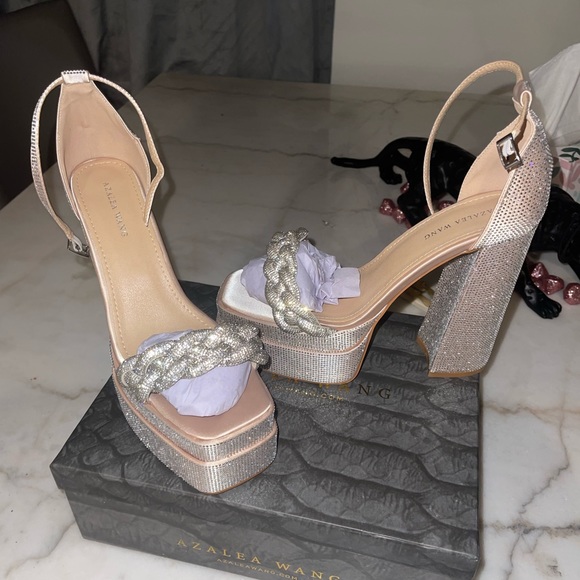 Azalea Wang Size 10 Platforms - Picture 1 of 4